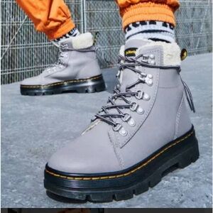 NWT Dr. Martens AirWair Combs Faux Fur Oil Full Grained Warmwair Gray Boots 6
